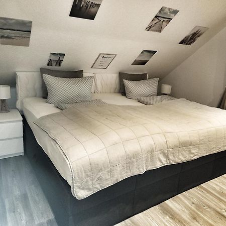 Nordsee Anker Unsere Moderne 87 Qm Ferienwohnung Mit Zwei Schlafzimmer In Norden Ortsteil Ostermarsch Exterior photo