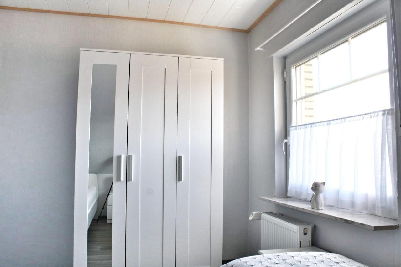 Nordsee Anker Unsere Moderne 87 Qm Ferienwohnung Mit Zwei Schlafzimmer In Norden Ortsteil Ostermarsch Exterior photo